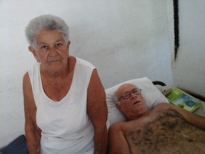 Sefarin met zijn 90 jarige moeder